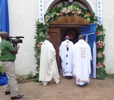 OUVERTURE DE LA PORTE DE LA MISÉRICORDE AU SANCTUAIRE DE LA CONFIANCE DE MUTUMBA